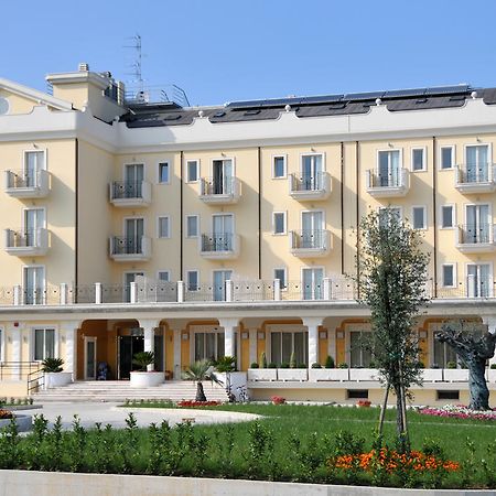 Hotel Concorde Sant'Egidio alla Vibrata Екстериор снимка
