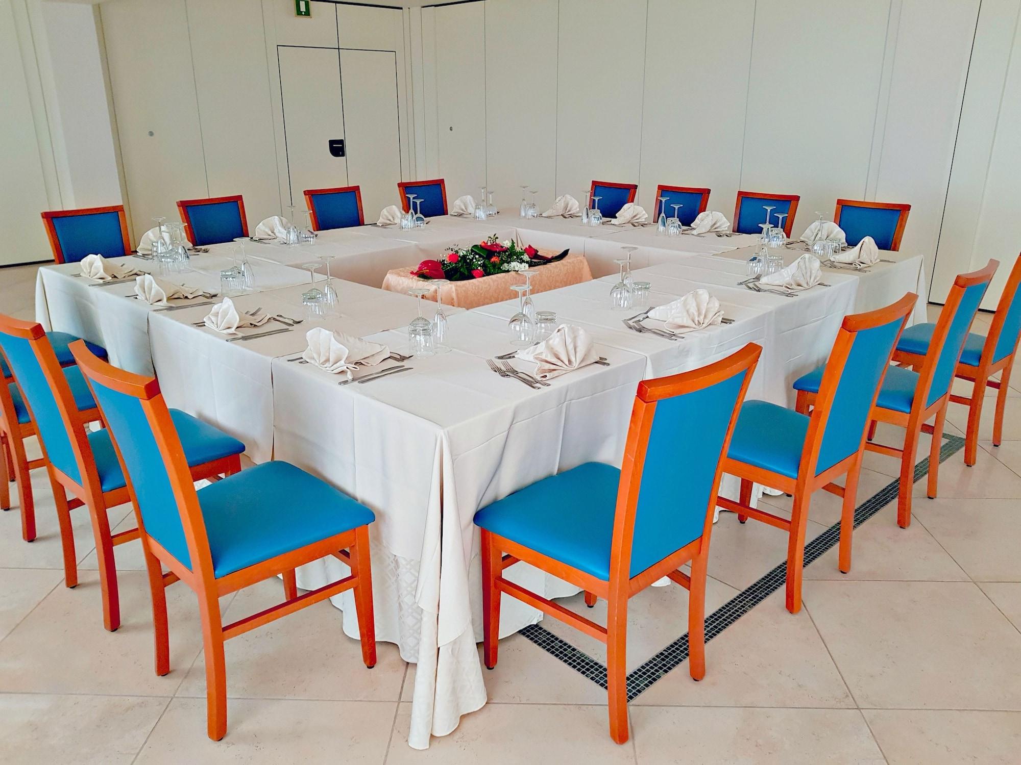 Hotel Concorde Sant'Egidio alla Vibrata Екстериор снимка