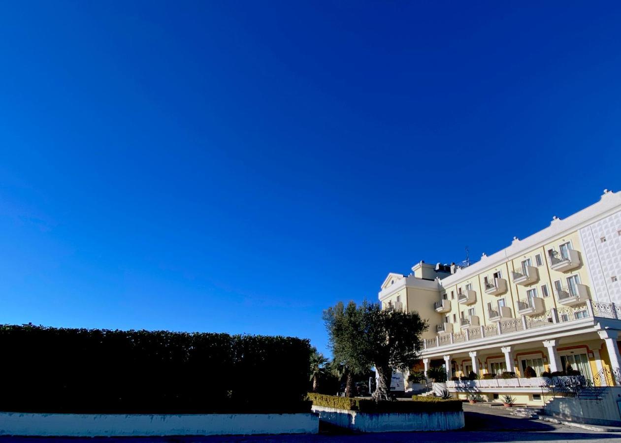 Hotel Concorde Sant'Egidio alla Vibrata Екстериор снимка