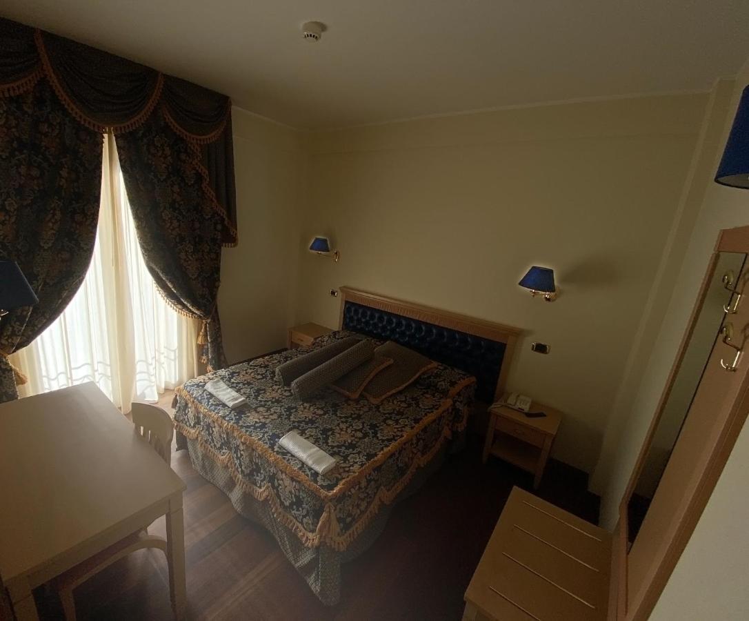 Hotel Concorde Sant'Egidio alla Vibrata Екстериор снимка