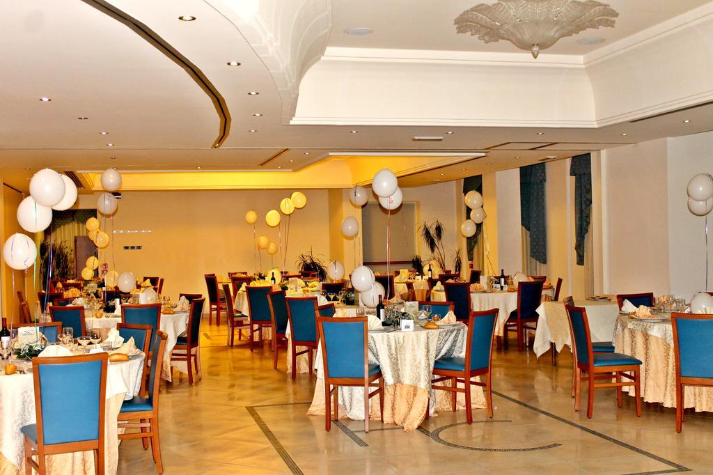 Hotel Concorde Sant'Egidio alla Vibrata Екстериор снимка