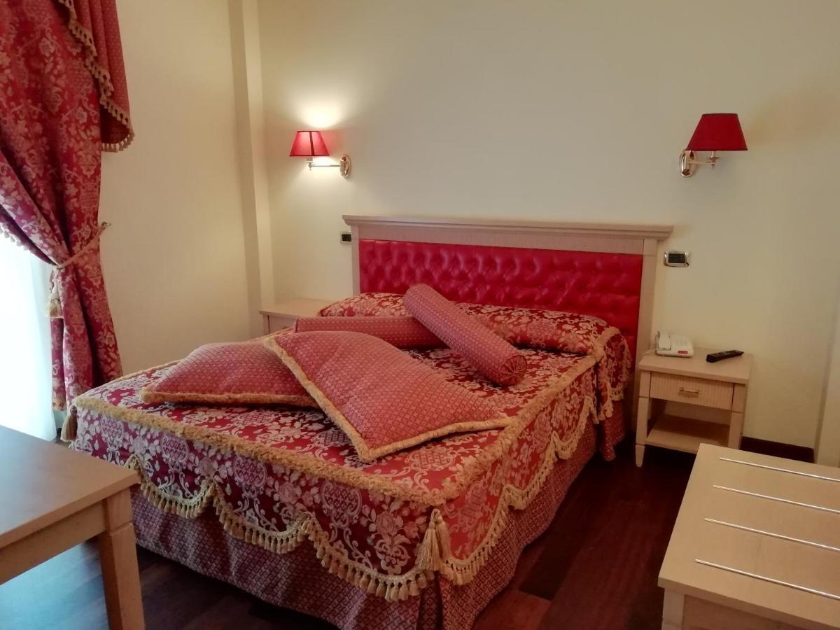 Hotel Concorde Sant'Egidio alla Vibrata Екстериор снимка